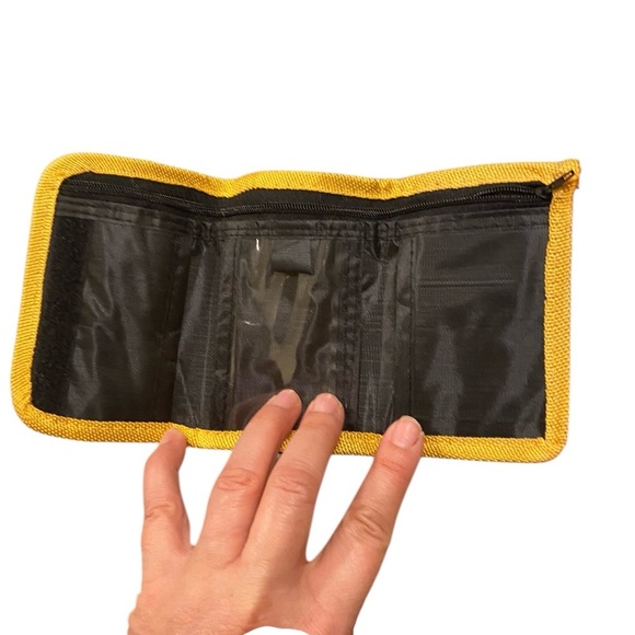 Bob Marley yellow velcro wallet - Picture 4 of 7